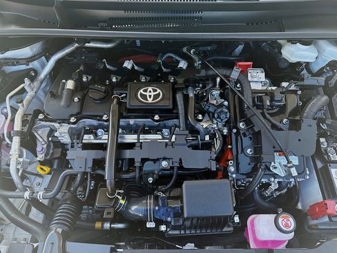 Used 2025 Toyota Corolla LE image 34