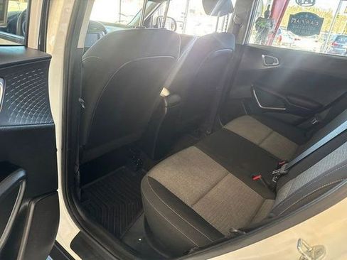 Used 2021 Kia Soul S image 10