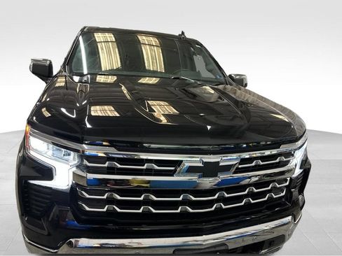 Used 2025 Chevrolet Silverado 1500 LTZ w/ LTZ Premium Package AWD/4WD image 9