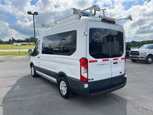 Used 2018 Ford Transit 150 XLT image 7