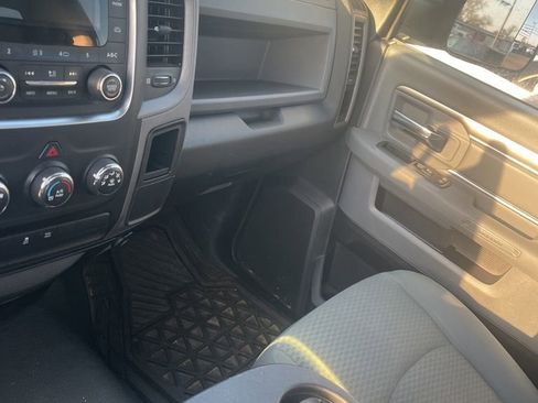 Used 2016 RAM 3500 Tradesman w/ Chrome Appearance Group image 12