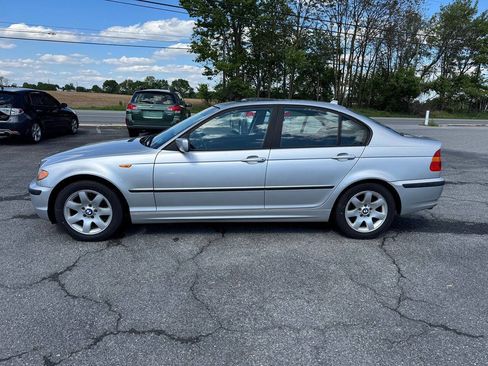 Used 2004 BMW 325i Sedan RWD image 3