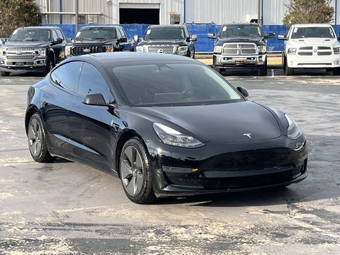 Used 2021 Tesla Model 3 Standard Range Plus RWD image 5