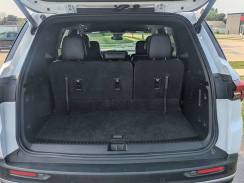 Used 2026 Buick Enclave Preferred AWD/4WD image 9