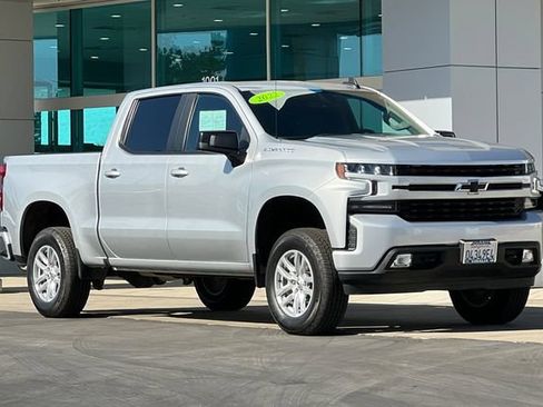 Used 2022 Chevrolet Silverado 1500 RST RWD image 2