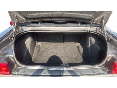 Used 2013 Dodge Challenger R/T RWD image 7