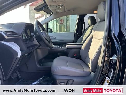 Certified 2026 Toyota Sienna LE FWD image 10