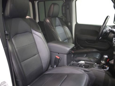 Used 2021 Jeep Wrangler Unlimited Sahara image 21