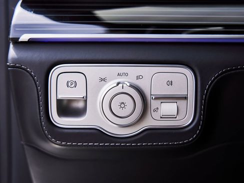 Used 2024 Mercedes-Benz Maybach GLS 600 4MATIC image 60