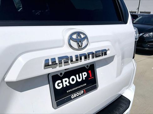 Used 2017 Toyota 4Runner SR5 RWD image 30