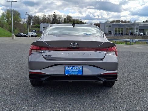 Used 2023 Hyundai Elantra SEL FWD image 5