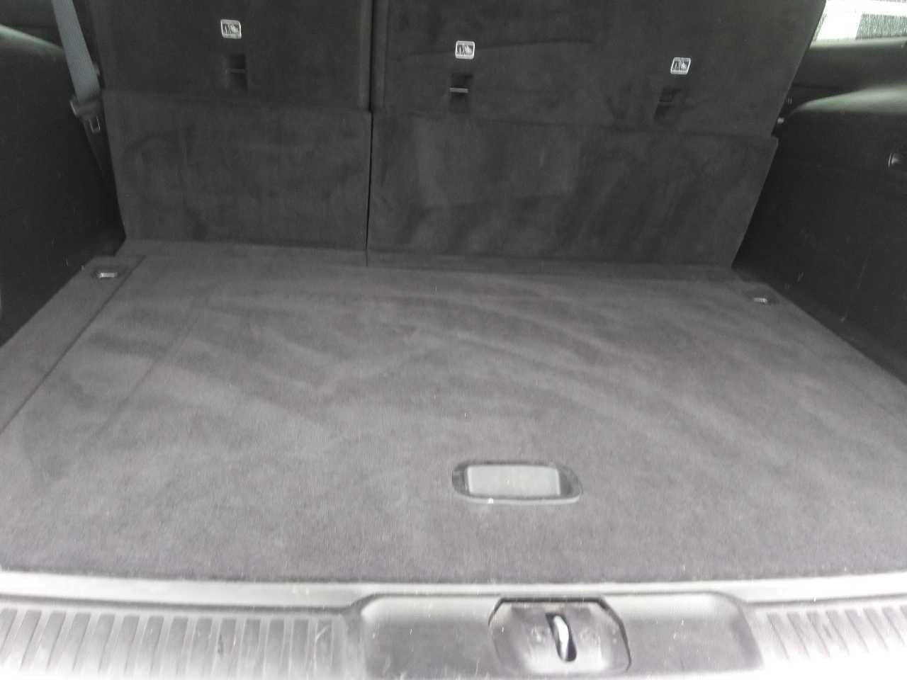 Used 2024 Jeep Wagoneer L Series III w/ Flexible Seating Group AWD/4WD image 7