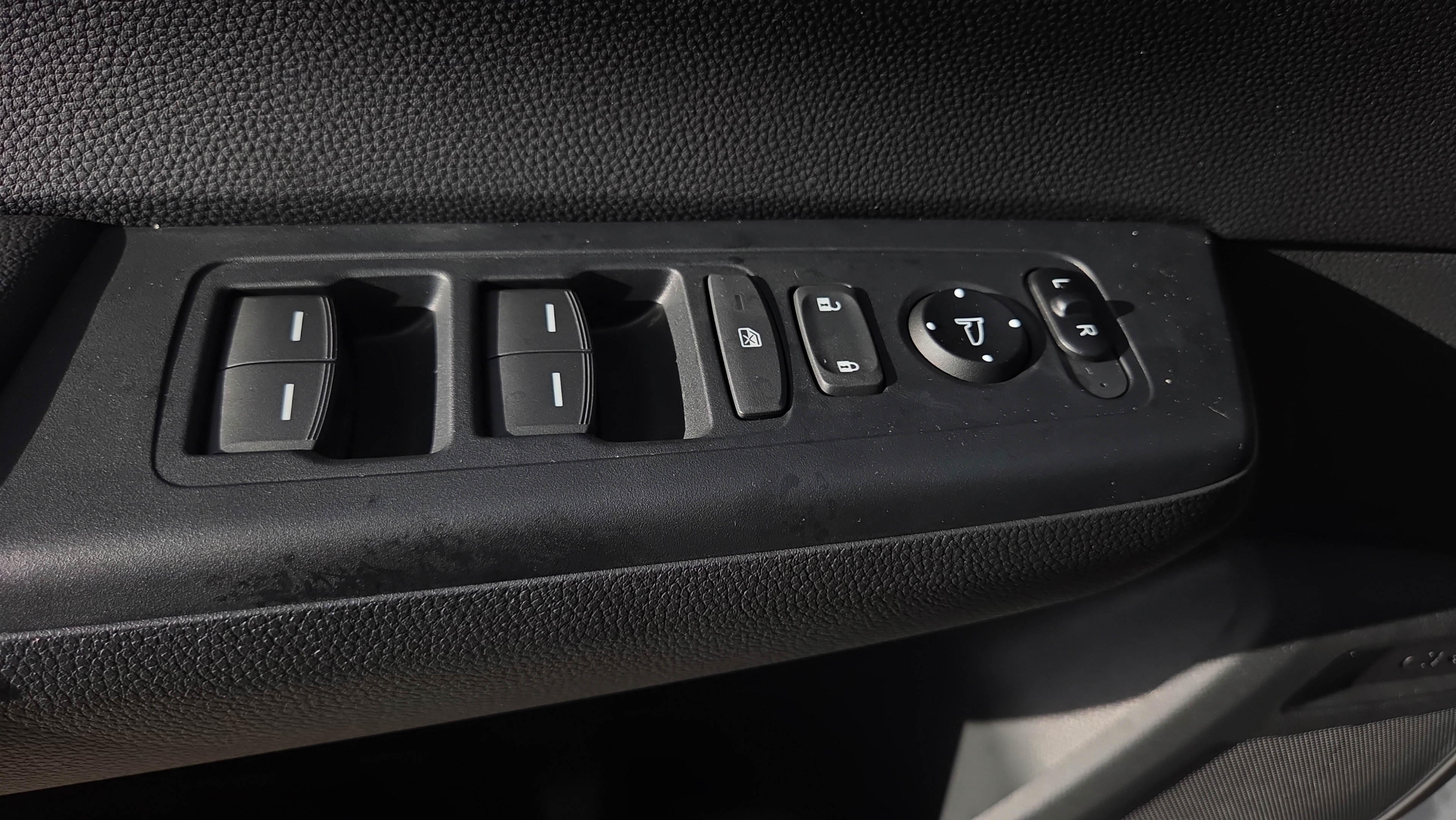 New 2027 Honda CR-V Sport-L image 33