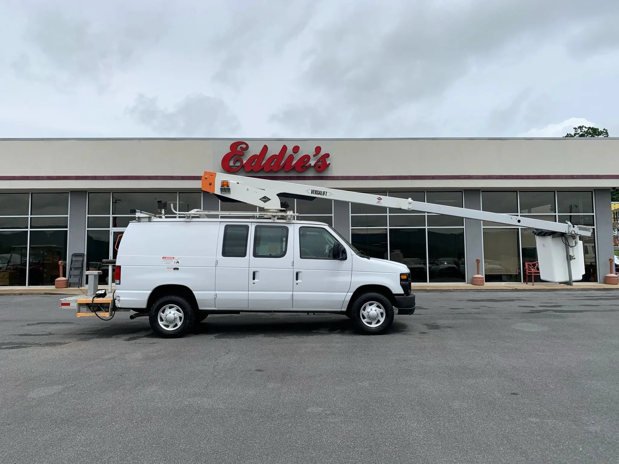 Used 2013 Ford E-350 and Econoline 350 Super Duty RWD image 45