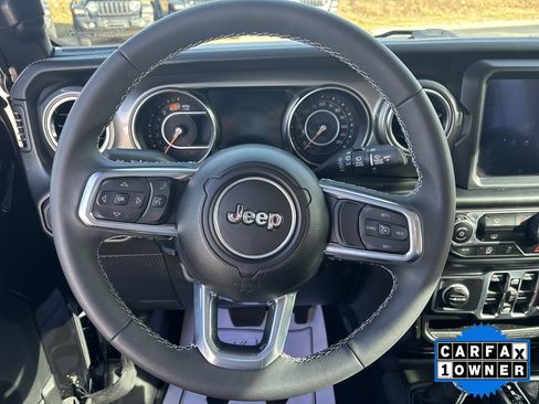 Used 2023 Jeep Wrangler Sahara image 24