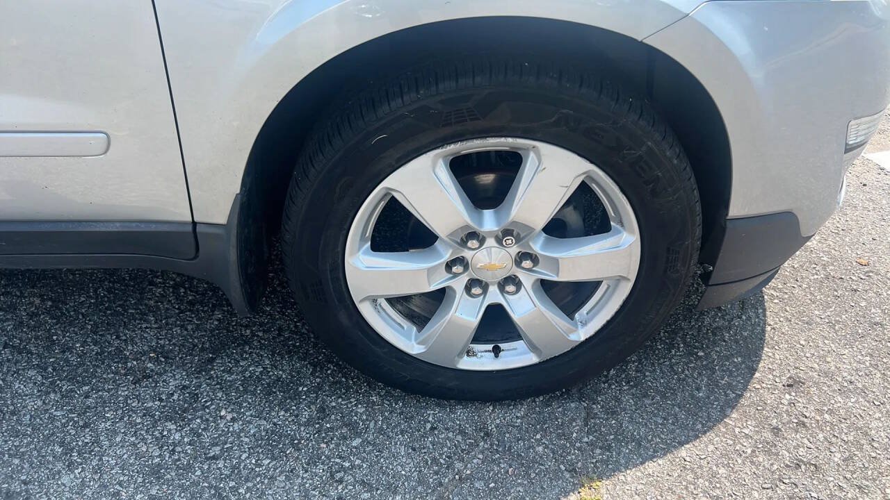 Used 2017 Chevrolet Traverse LT w/ Style and Technology Package AWD/4WD image 27