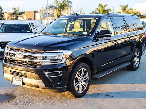 Used 2024 Ford Expedition Max Limited image 3
