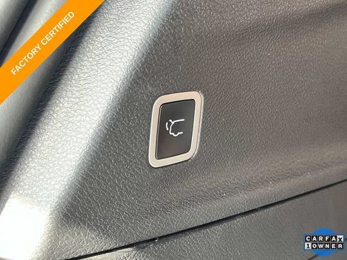 Used 2024 Chrysler Pacifica Pinnacle FWD image 24
