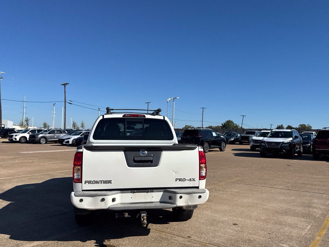 Used 2015 Nissan Frontier PRO-4X w/ Pro-4x Luxury Package AWD/4WD image 23