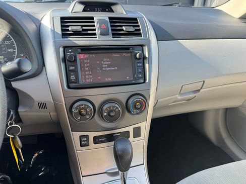 Used 2013 Toyota Corolla L image 12