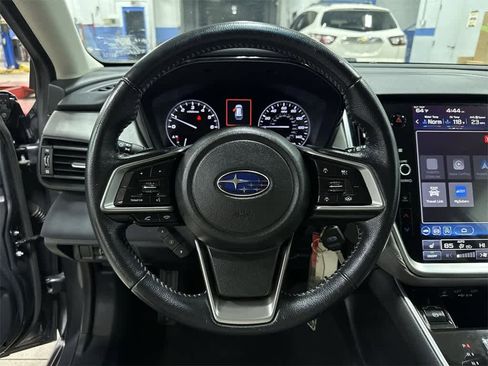 Used 2020 Subaru Outback Premium image 18