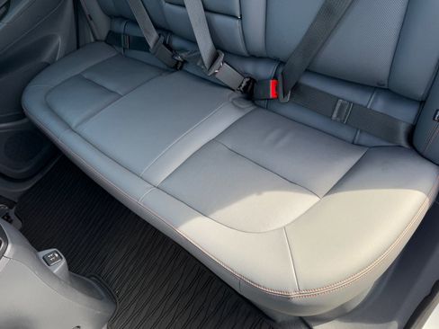 Used 2019 Chevrolet Bolt Premier w/ Infotainment Package image 43