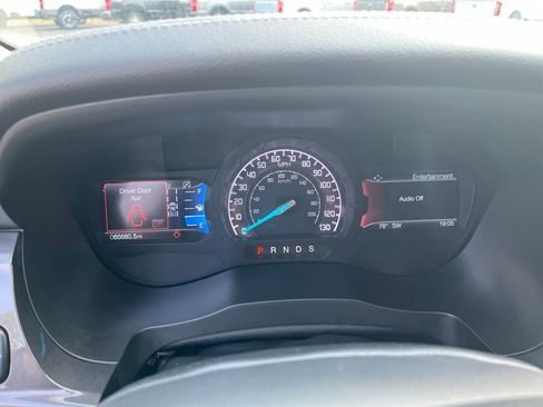 Used 2019 Ford Ranger Lariat w/ Equipment Group 501A Mid AWD/4WD image 12
