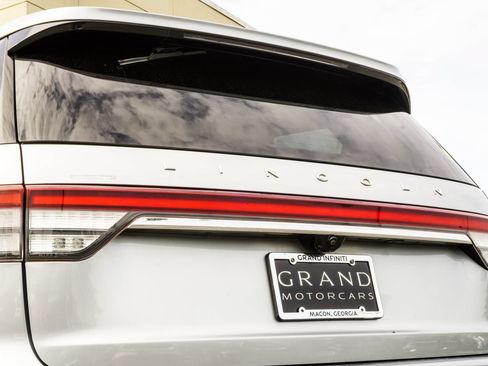 Used 2020 Lincoln Aviator Reserve w/ Equipment Group 202A AWD/4WD image 13