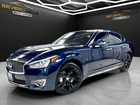 Used 2017 INFINITI Q70 L 3.7 image 1