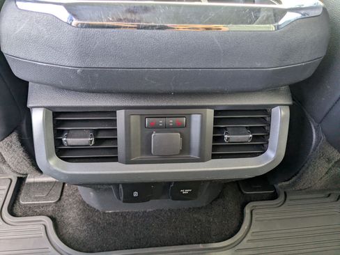 Used 2021 Ford F150 Lariat w/ Equipment Group 502A High AWD/4WD image 30