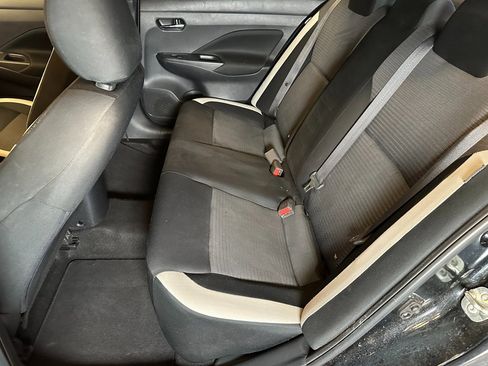 Used 2021 Nissan Versa SV image 21