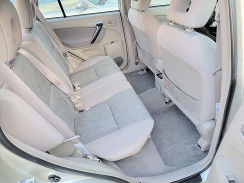 Used 2002 Toyota RAV4 2WD image 19