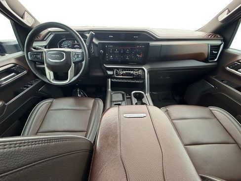 Used 2024 GMC Sierra 3500 Denali w/ Denali Reserve Package AWD/4WD image 12