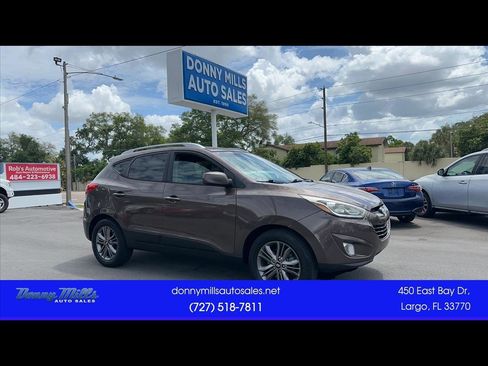 Used 2015 Hyundai Tucson SE image 1