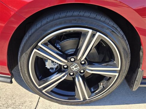 Used 2023 Honda Accord Sport image 11