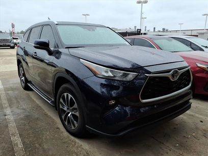Used 2020 Toyota Highlander XLE