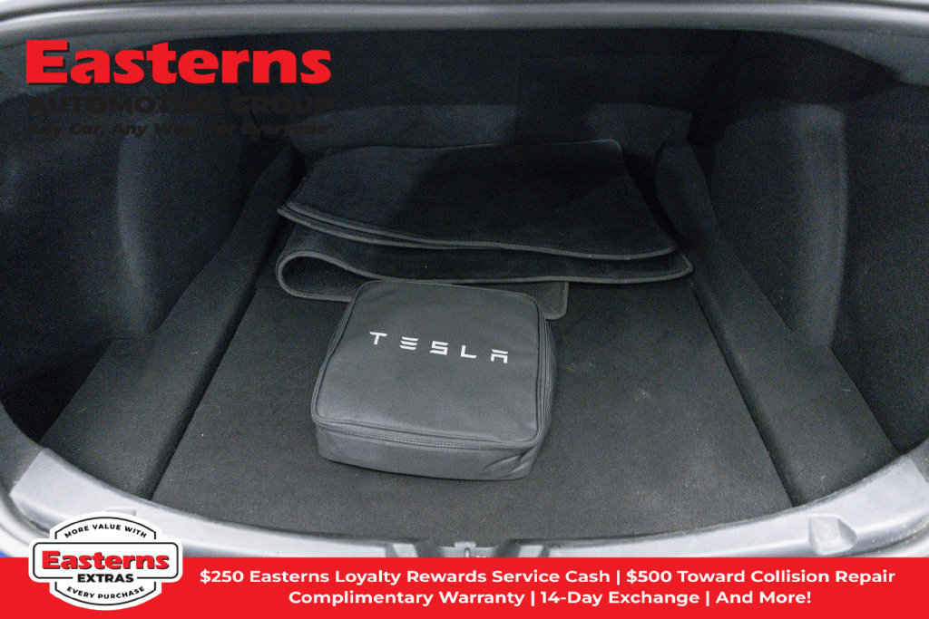 Used 2018 Tesla Model 3 Long Range RWD image 10