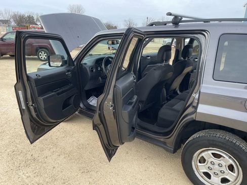 Used 2016 Jeep Patriot Sport w/ Power Value Group image 11