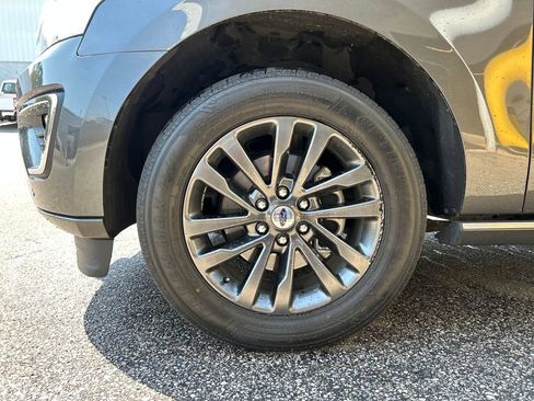 Used 2021 Ford Expedition Max Limited image 6