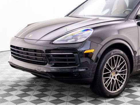 Used 2023 Porsche Cayenne Platinum Edition AWD/4WD image 36