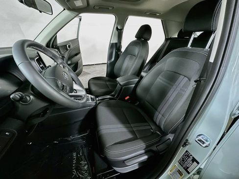 Used 2026 Hyundai Venue SEL FWD image 17