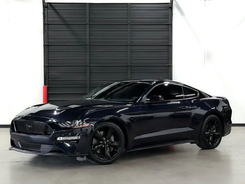 Used 2021 Ford Mustang GT w/ Equipment Group 301A RWD image 2