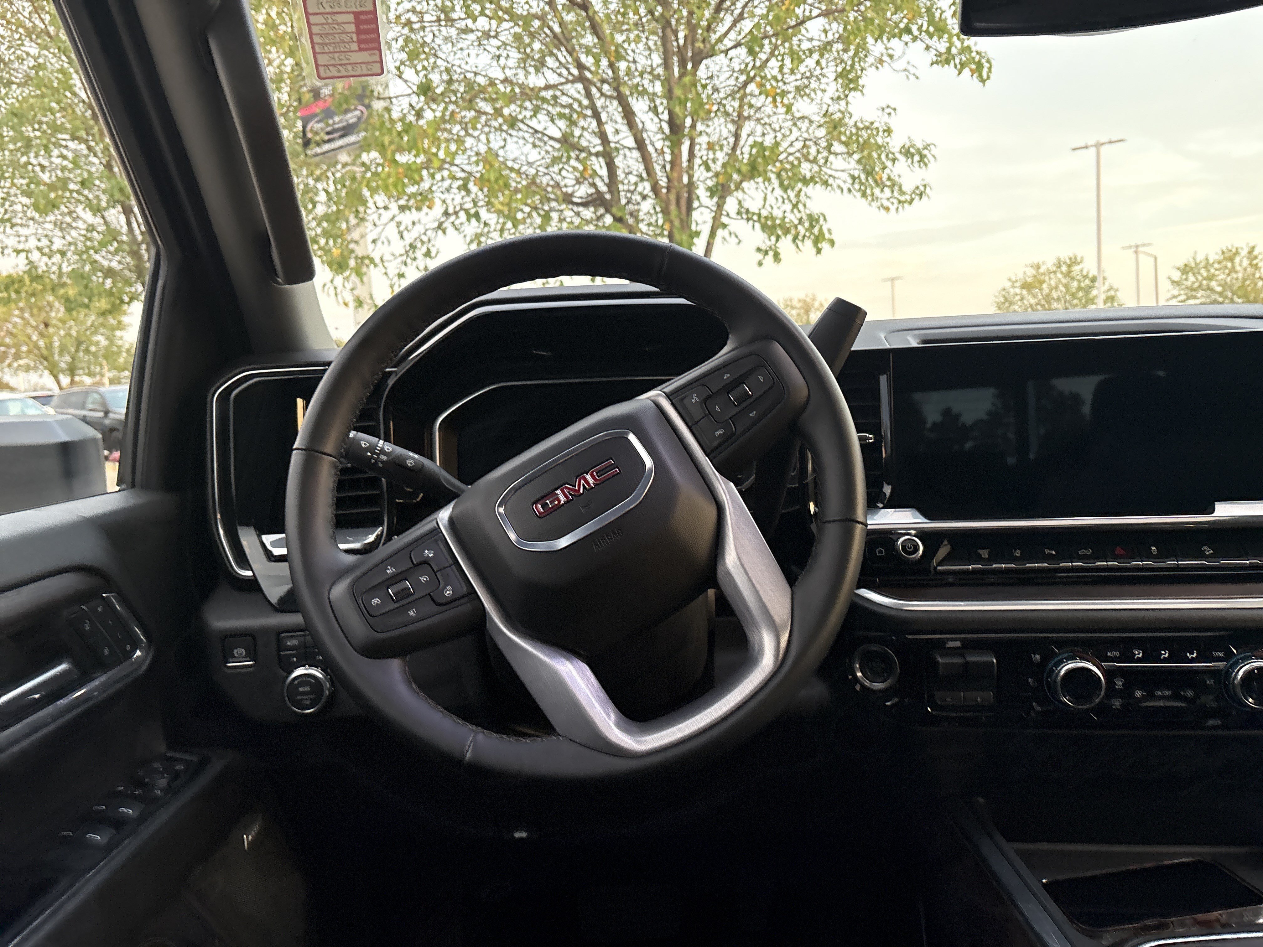 Used 2024 GMC Sierra 2500 SLT w/ SLT Premium Package AWD/4WD image 17