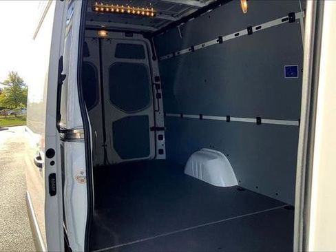 New 2026 Mercedes-Benz Sprinter 2500 image 37