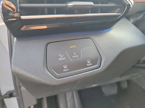 Used 2022 Volkswagen ID.4 Pro S image 33