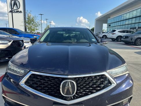 Used 2018 Acura TLX V6 SH-AWD w/ Advance Package image 2