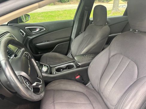 Used 2015 Chrysler 200 Limited w/ Convenience Group FWD image 13