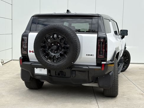 Used 2024 GMC Hummer EV 2X w/ LPO, Illumination Package AWD/4WD image 6