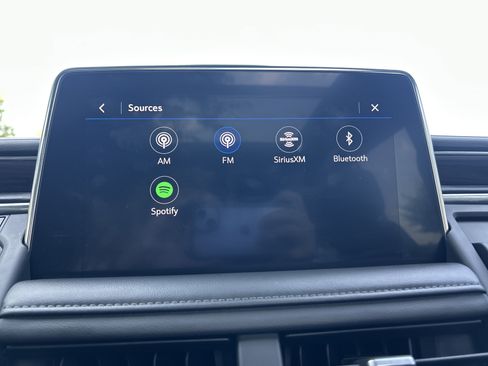 Used 2021 Chevrolet Tahoe Z71 AWD/4WD image 13