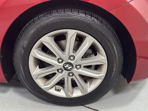 Used 2015 Hyundai Elantra SE w/ Option Group 02 image 21